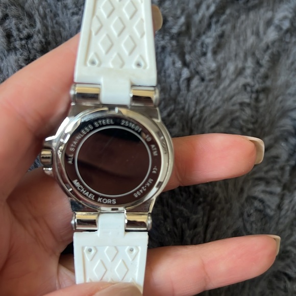 Michael Kors watch - Picture 4 of 6